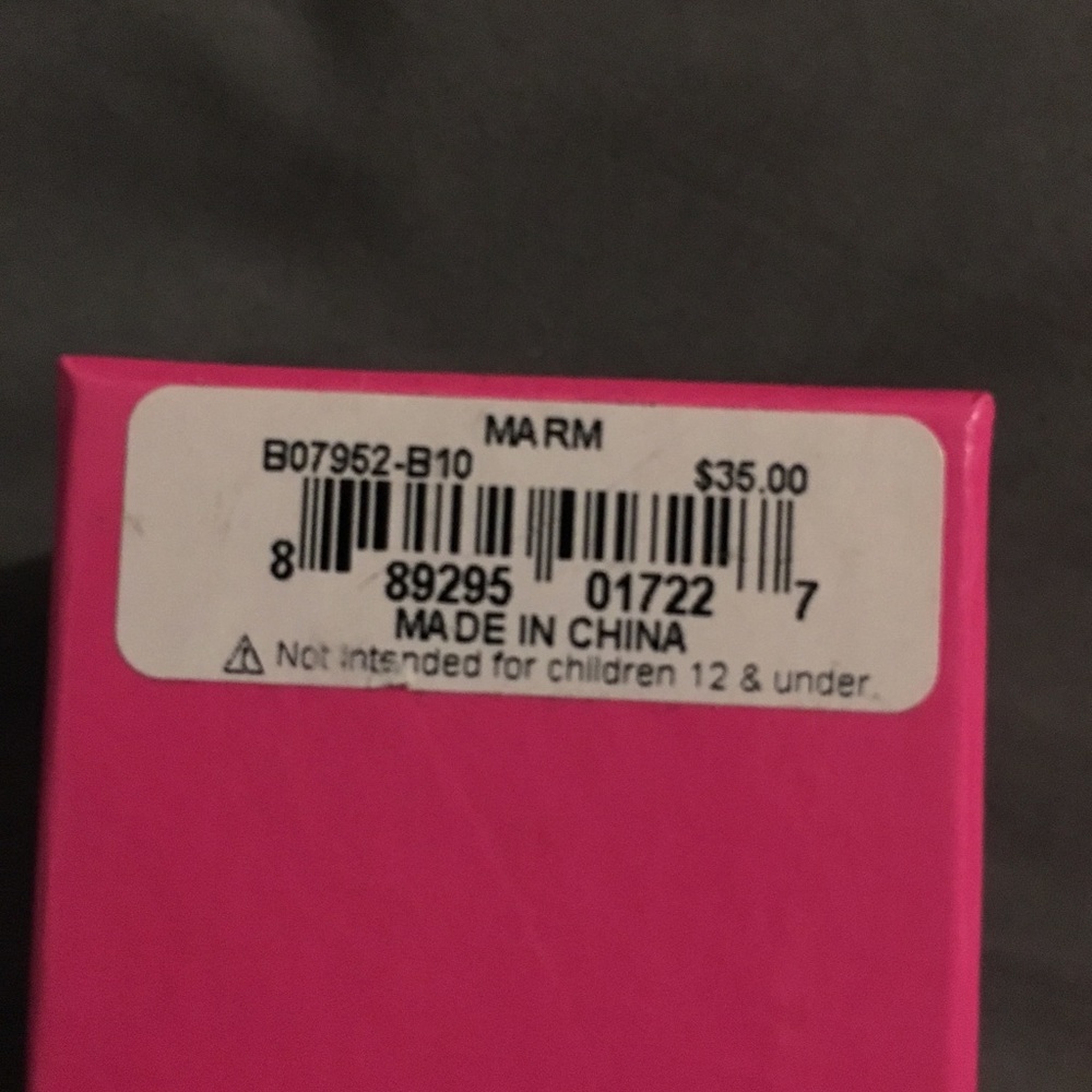 Betsey Johnson silver skull with bow bracelet - Picture 4 of 6